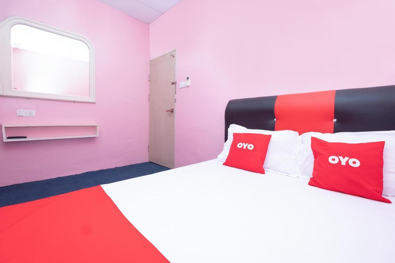 Oyo 89984 Noris Wang Homestay Лумут Экстерьер фото