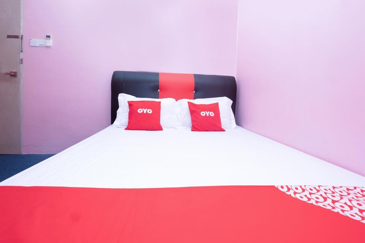 Oyo 89984 Noris Wang Homestay Лумут Экстерьер фото