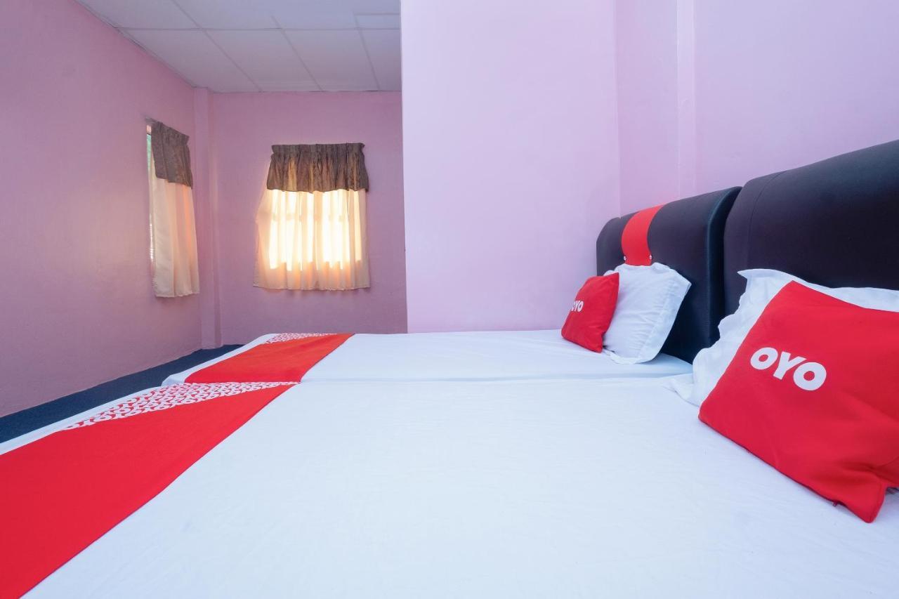 Oyo 89984 Noris Wang Homestay Лумут Экстерьер фото